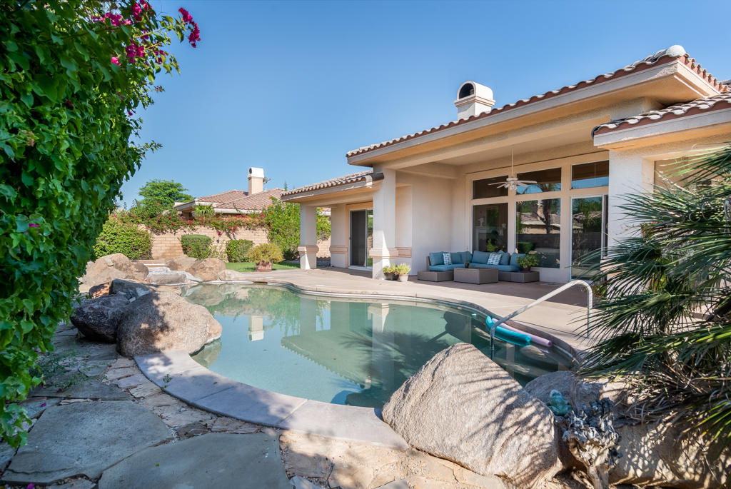 11 Varsity Circle Rancho Mirage, CA 92270 - Photo 33 of 36 11varsitycircle-lr-39
