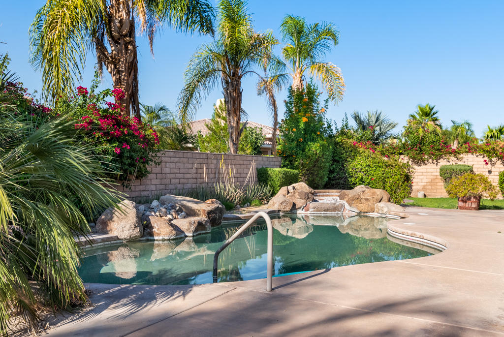 11 Varsity Circle Rancho Mirage, CA 92270 - Photo 34 of 36 11varsitycircle-lr-40
