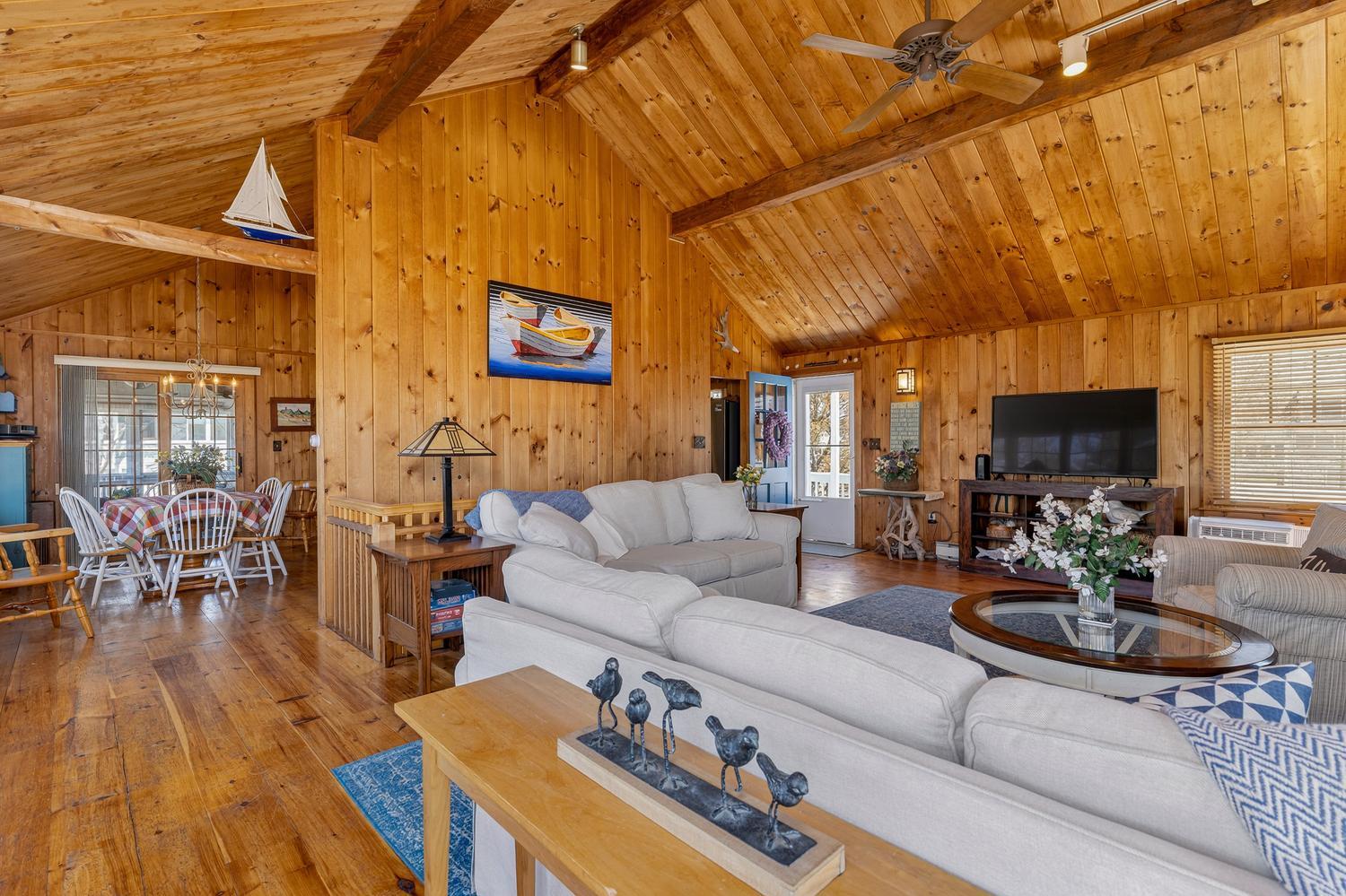 18 New Salt Road Ocean Park, ME 04063 - Photo 8 of 43 Great Room