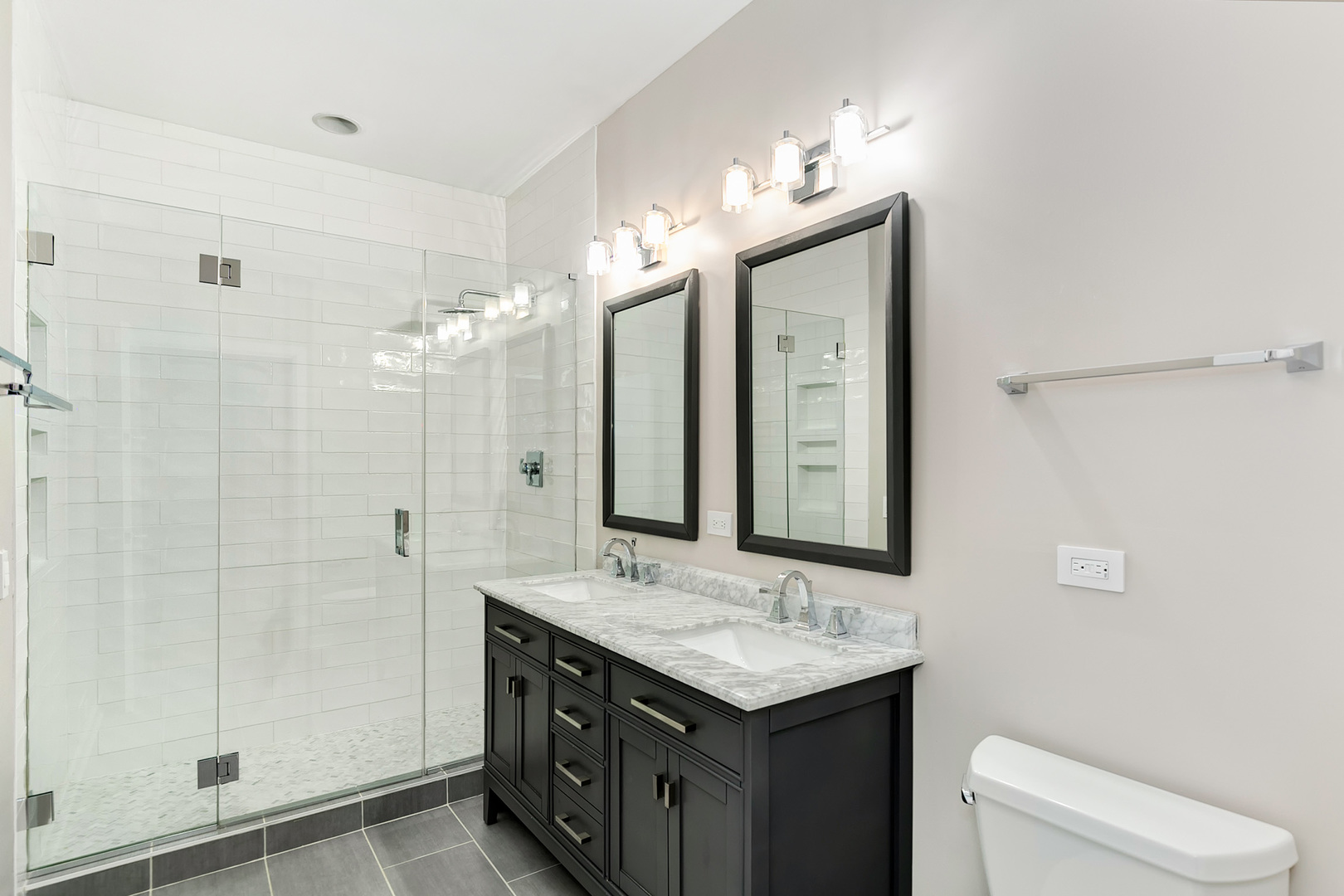1155 West Roosevelt Road, Unit 301 Chicago, IL 60608 - Photo 18 of 23