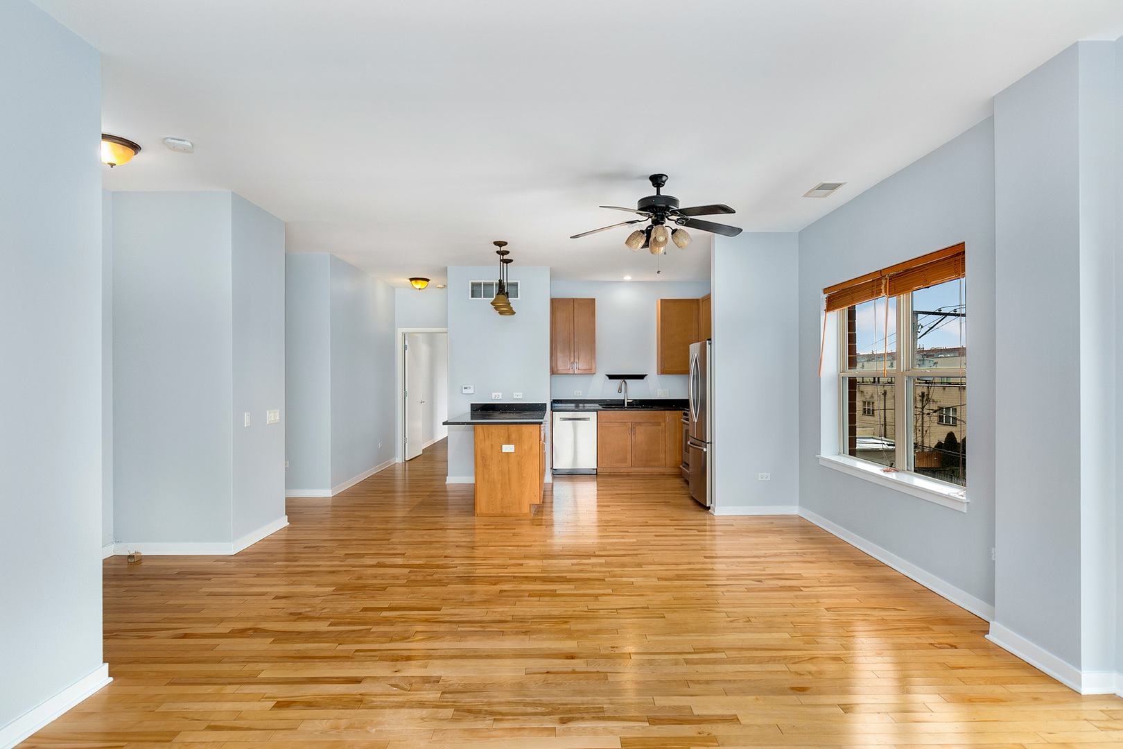1155 West Roosevelt Road, Unit 301 Chicago, IL 60608 - Photo 4 of 23