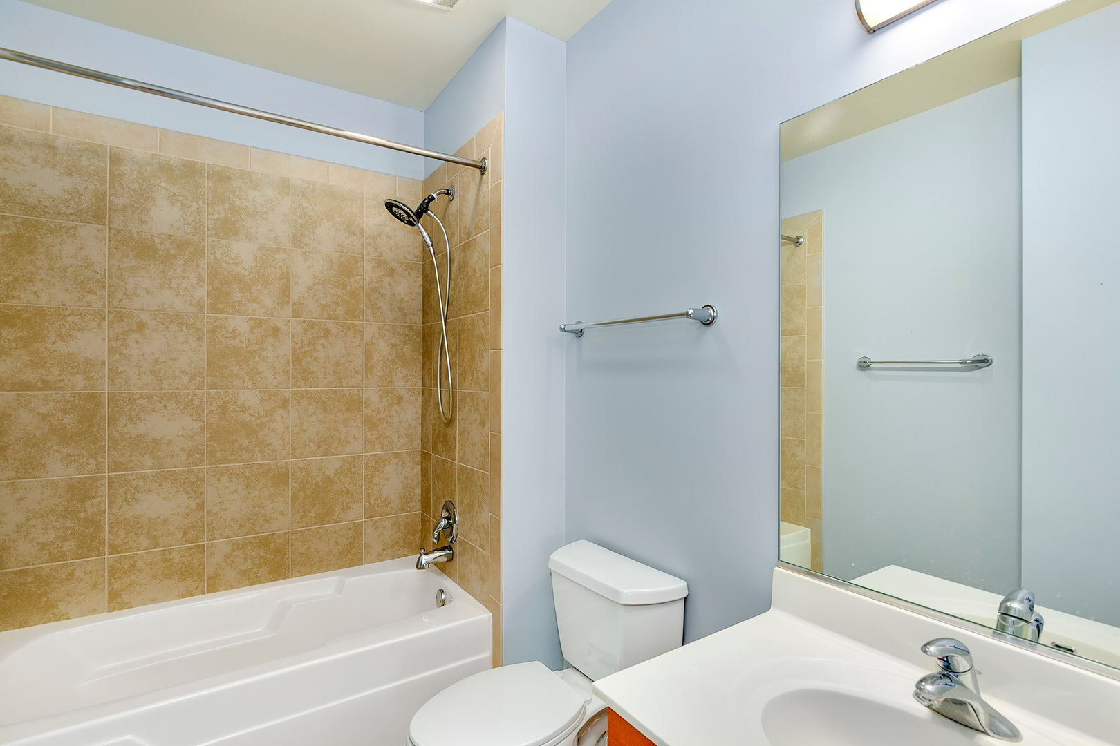 1155 West Roosevelt Road, Unit 301 Chicago, IL 60608 - Photo 9 of 23