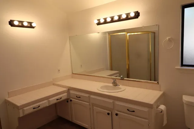 $2,300 | 9388 North Archie Avenue, Fresno, CA 93720