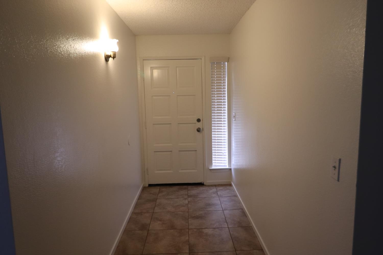 9388 North Archie Avenue Fresno, CA 93720 - Photo 4 of 18