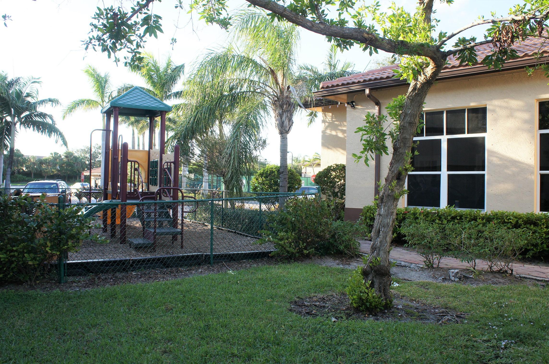 1994 Alamanda Way Riviera Beach, FL 33404 - Photo 21 of 24 DSC03118