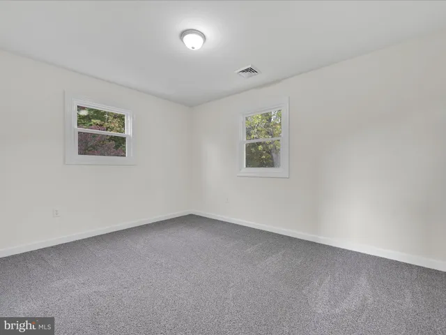 $320,000 | 76 Crestview Drive, Pottsville, PA 17901