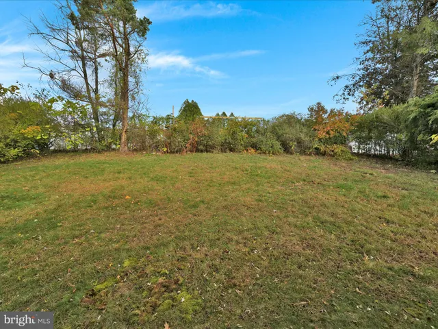 $320,000 | 76 Crestview Drive, Pottsville, PA 17901