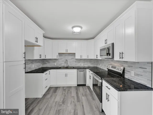 $320,000 | 76 Crestview Drive, Pottsville, PA 17901