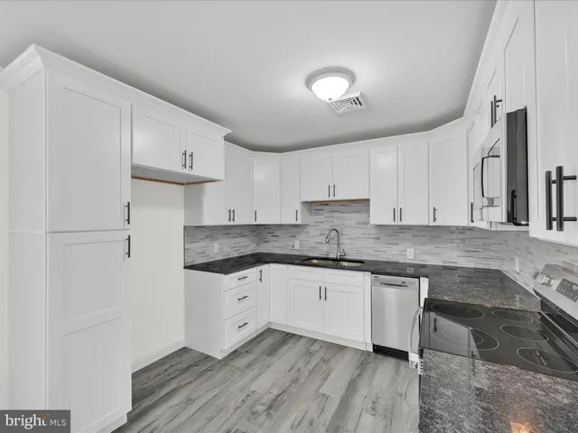 $320,000 | 76 Crestview Drive, Pottsville, PA 17901