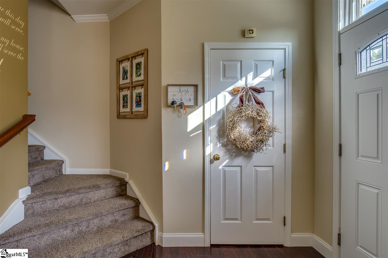 244 Highgate Circle Greer, SC 29650 - Photo 3 of 32 Gallery Image 3