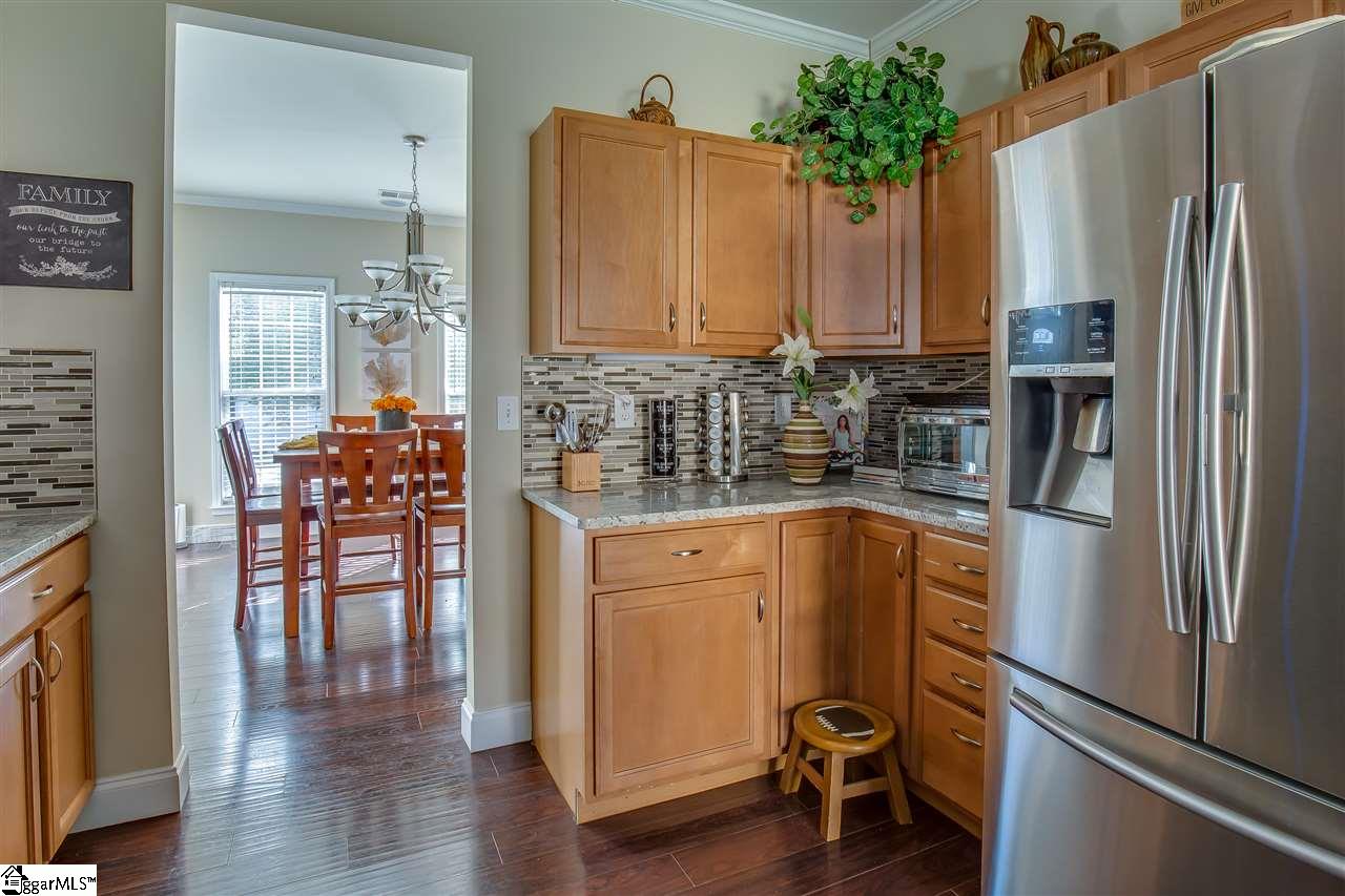 244 Highgate Circle Greer, SC 29650 - Photo 6 of 32 Gallery Image 6