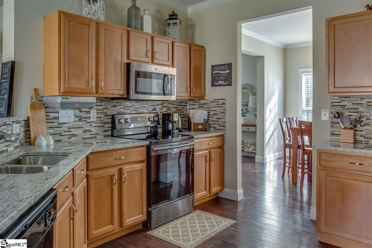 244 Highgate Circle Greer, SC 29650 - Photo 7 of 32 Gallery Image 7