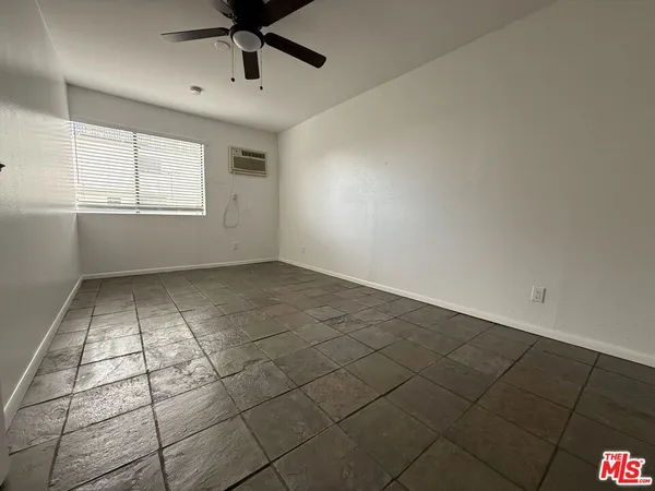 $1,850 | 1816 North Gramercy Place, Unit 304, Los Angeles, CA 90028