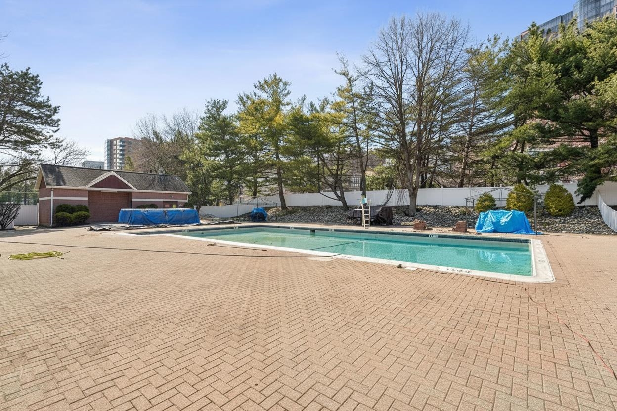 403 Hancock Court, Unit 403 Edgewater, NJ 07020 - Photo 17 of 17