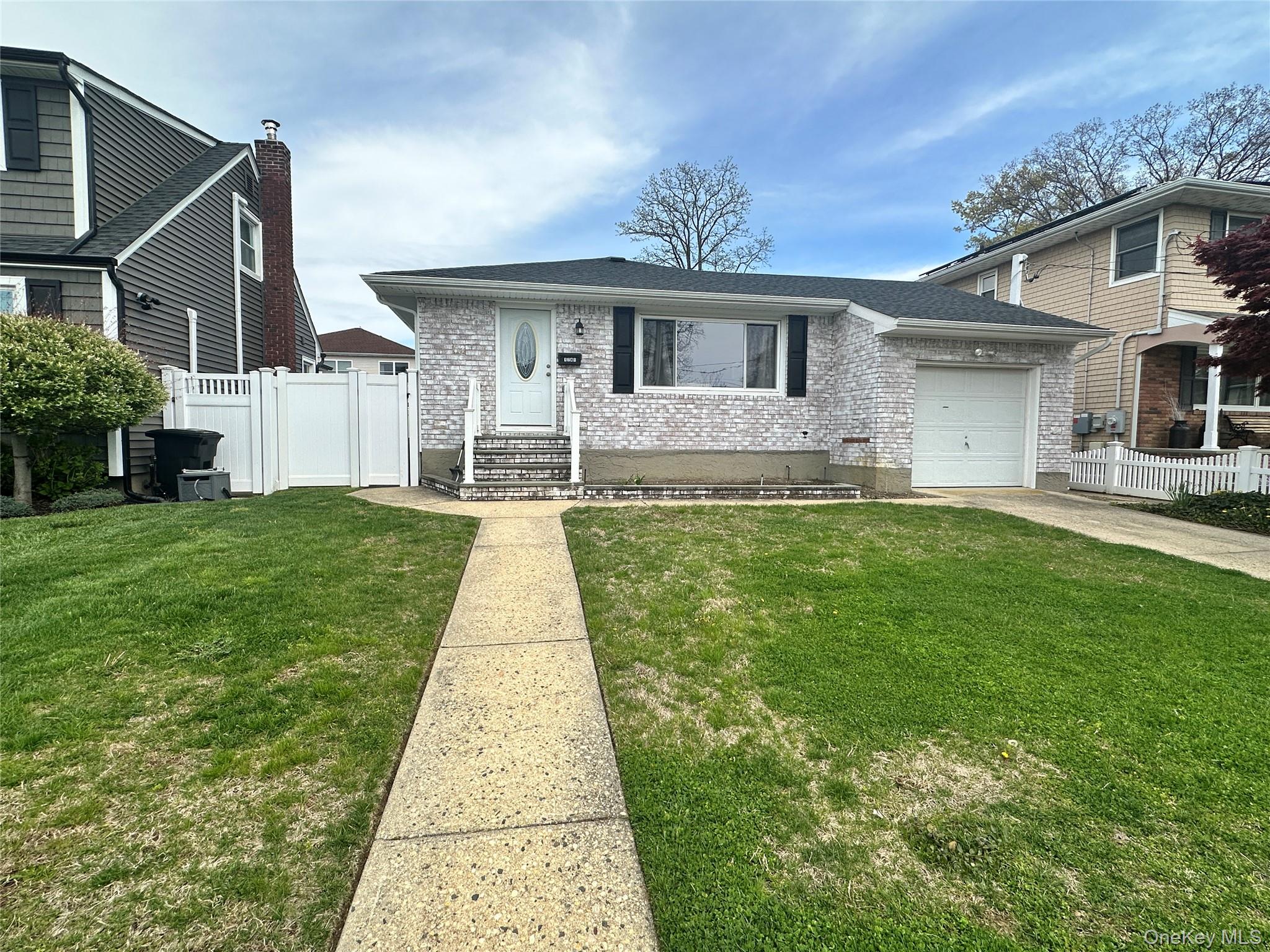 1741 Warren Place Merrick, NY 11566 - Photo 25 of 27