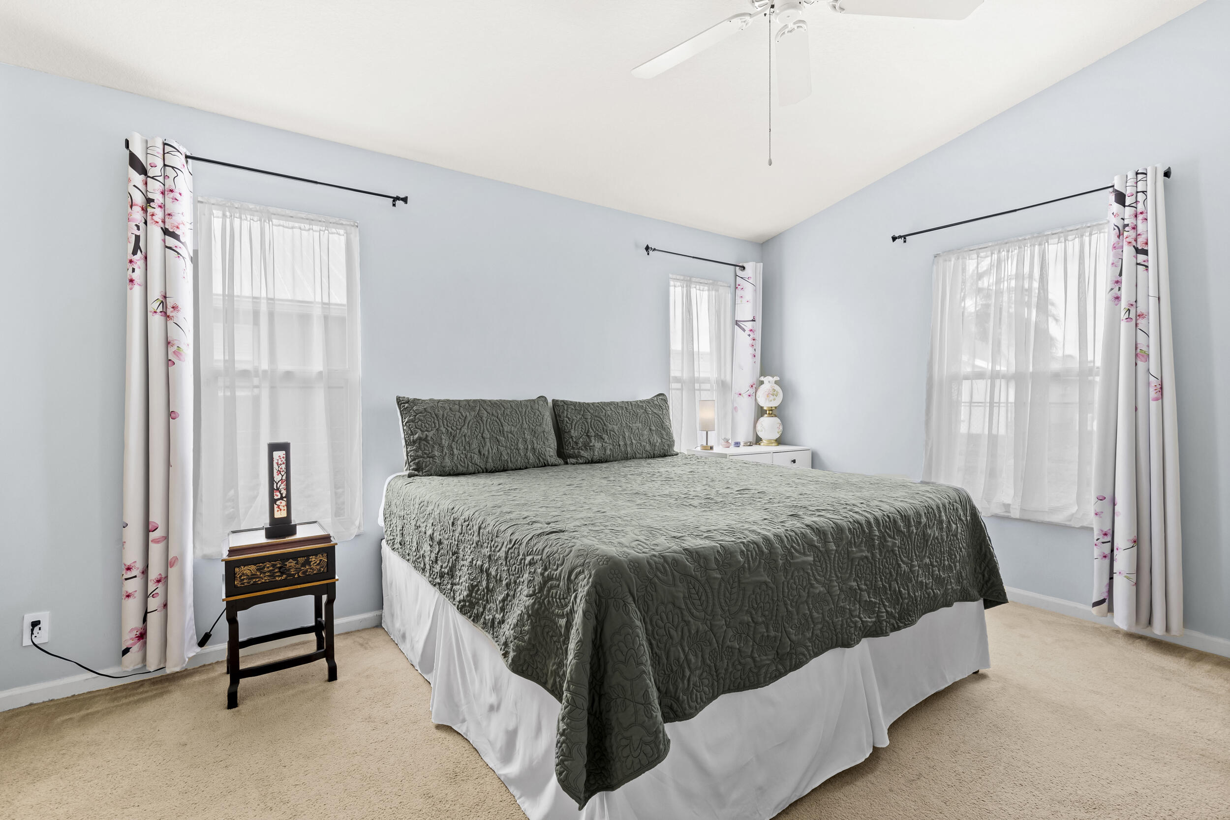2829 Southwest Montego Terrace Stuart, FL 34997 - Photo 11 of 21 Primary Bedroom