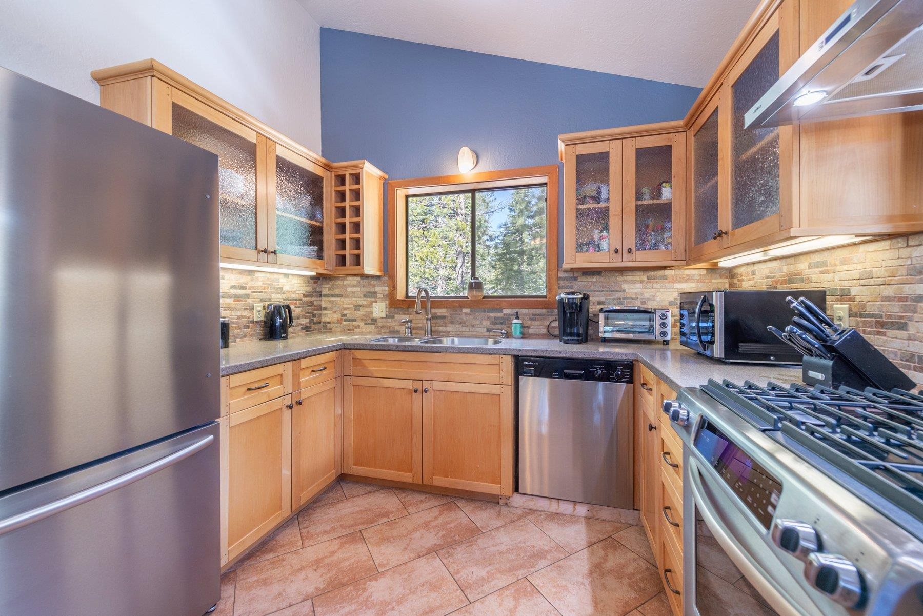 12317 Bennett Flat Road Truckee, CA 96161 - Photo 13 of 28 Gallery Image 13
