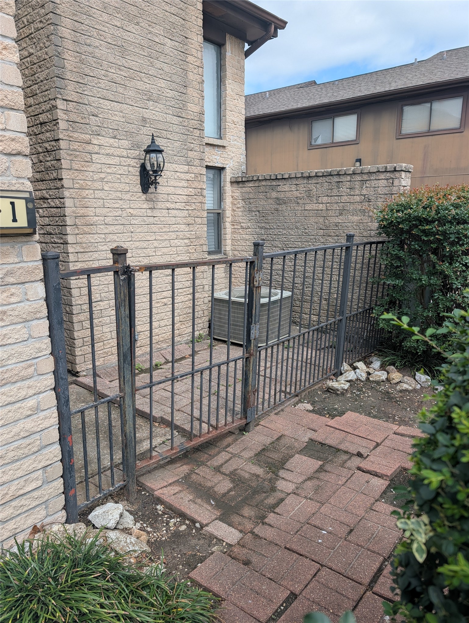 58 Evanston Street, Unit 1 Houston, TX 77015 - Photo 10 of 25