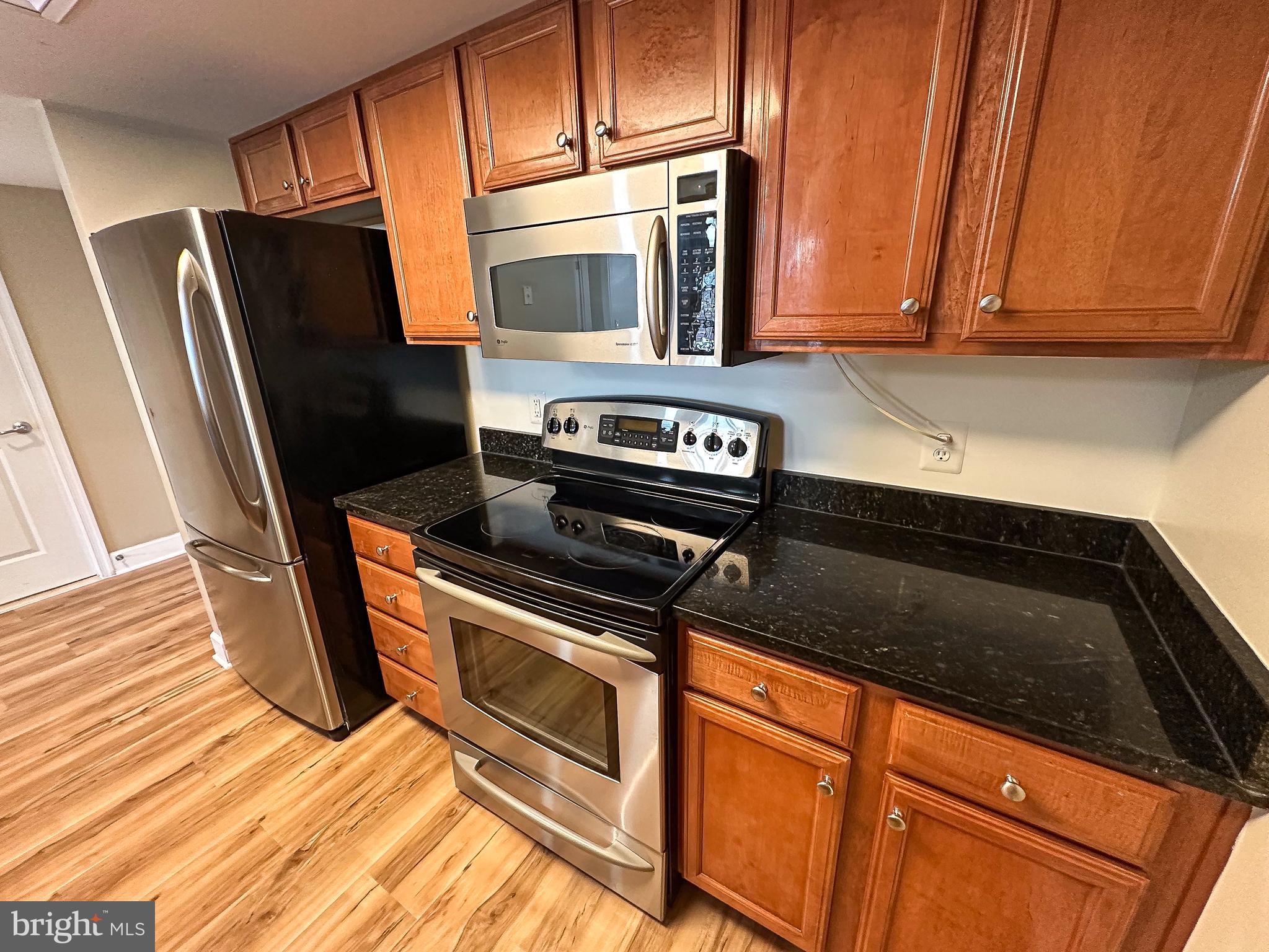 11800 Sunset Hills Road, Unit 1111 Reston, VA 20190 - Photo 7 of 66 Stainless Steel Appliances