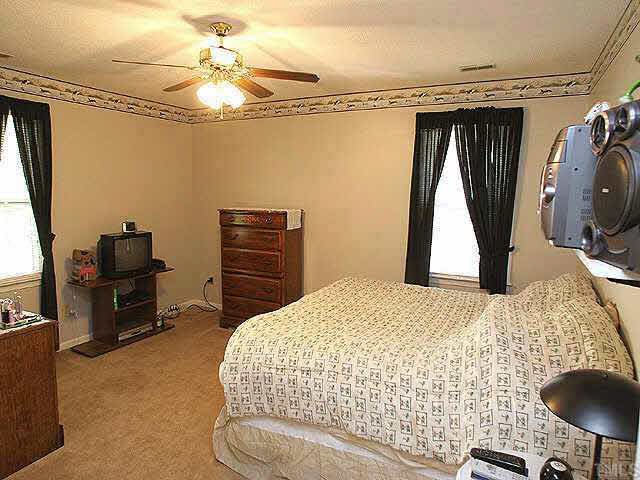 1616 Netherfield Lane Raleigh, NC 27610 - Photo 6 of 8 Gallery Image 6