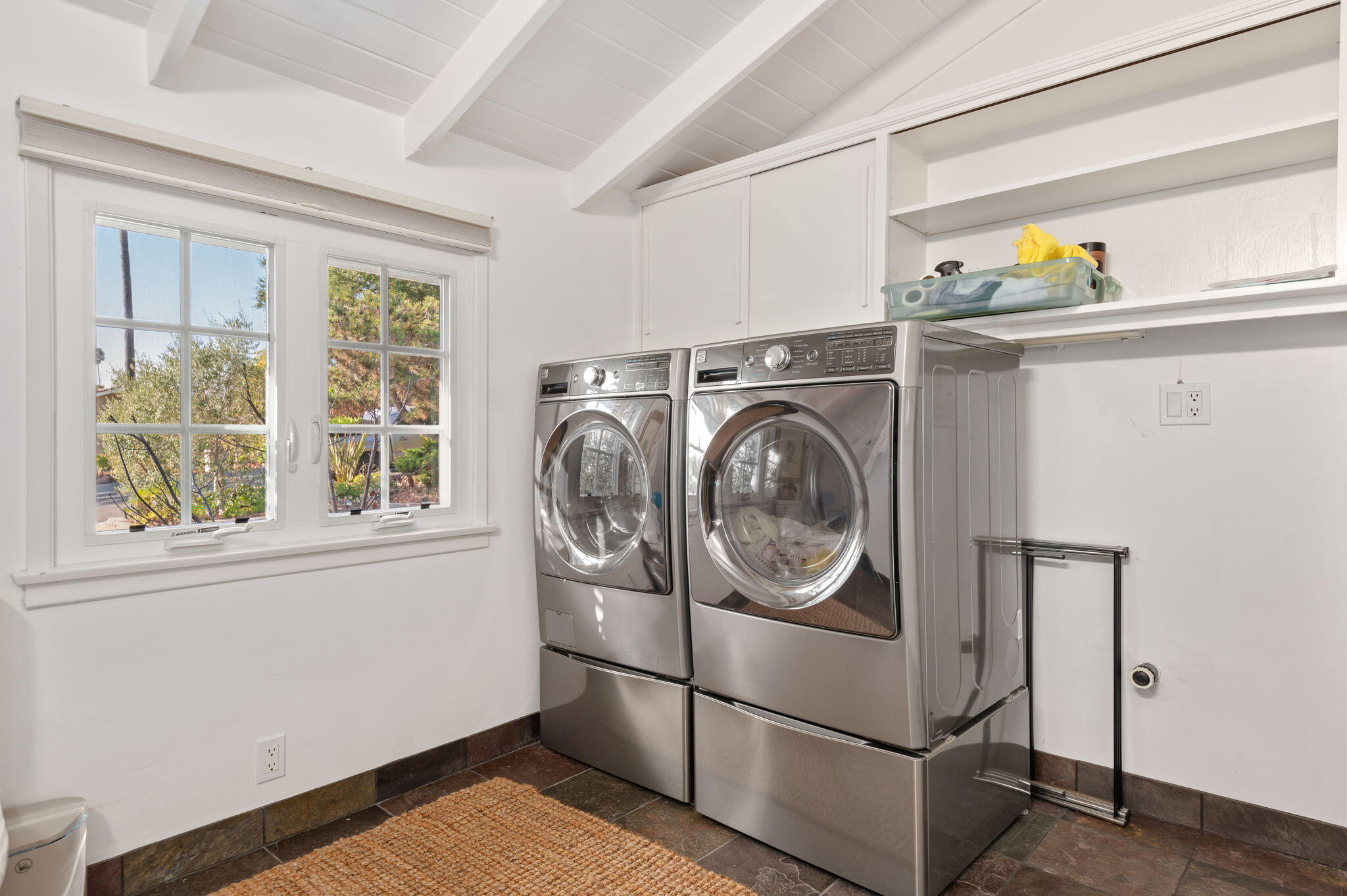 236 Northridge Road Santa Barbara, CA 93105 - Photo 41 of 43 Laundry