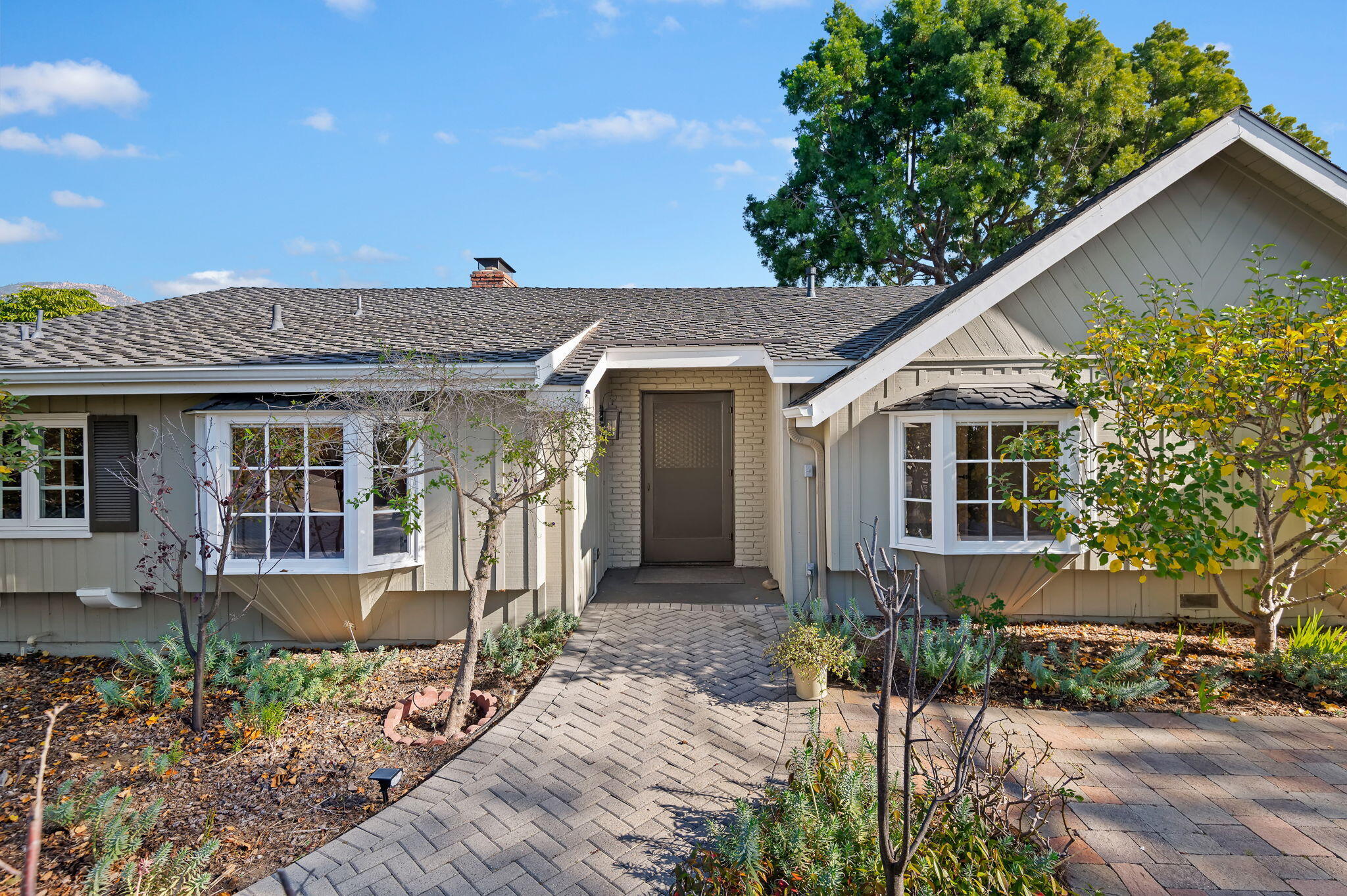 236 Northridge Road Santa Barbara, CA 93105 - Photo 5 of 43 5-web-or-mls-05 - Front Entrance
