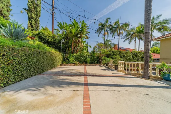 a view of a terrace with plants