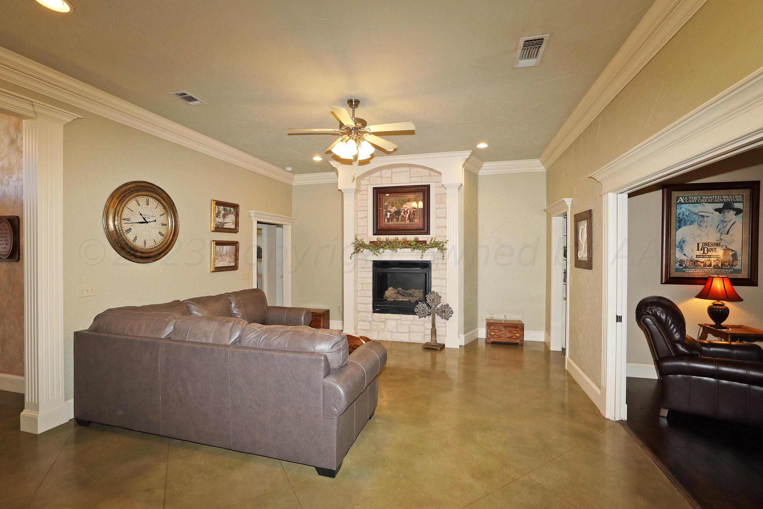 16339 Country Road Canyon, TX 79015 - Photo 15 of 56 Living Area