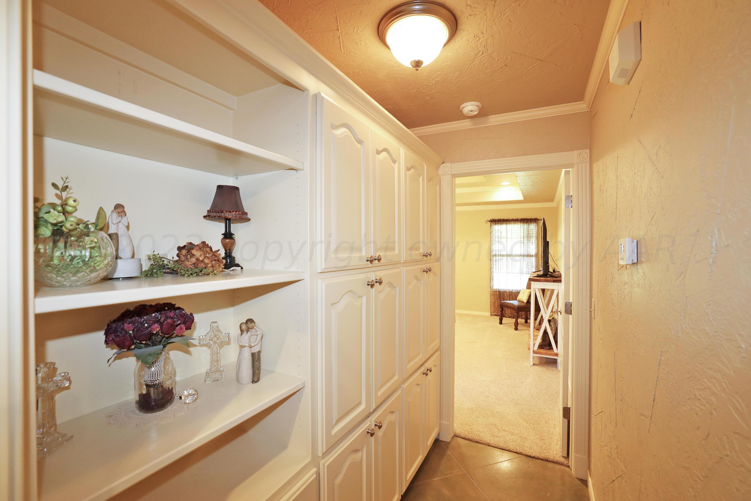 16339 Country Road Canyon, TX 79015 - Photo 24 of 56 Master Bedroom Entry