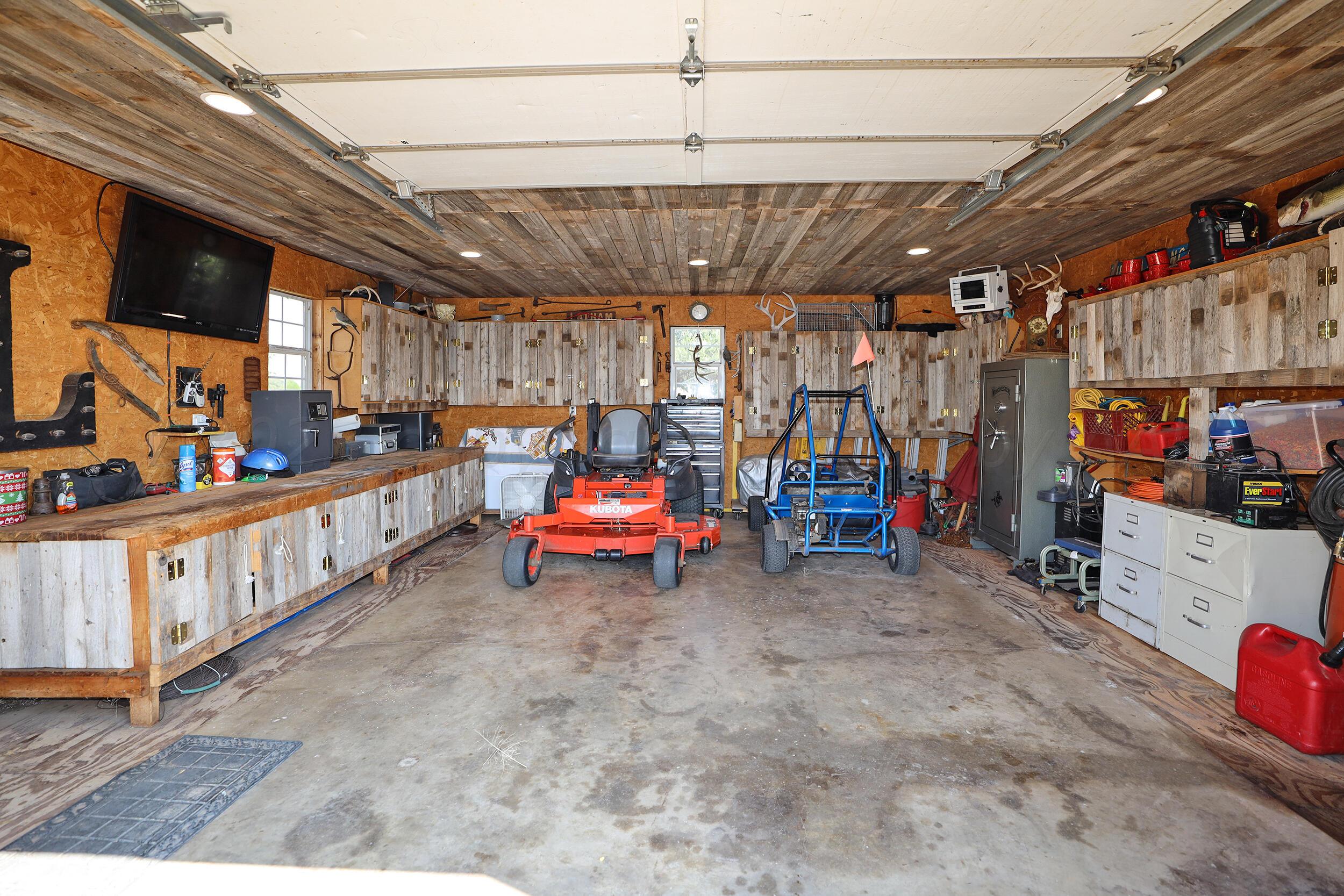 16339 Country Road Canyon, TX 79015 - Photo 55 of 56 Shop Interior