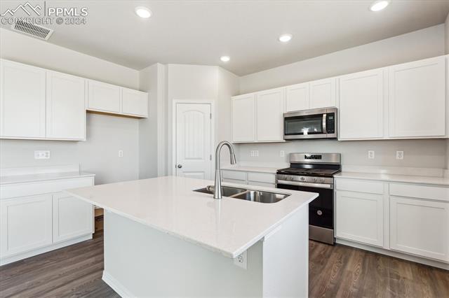 4940 Krueger Road Colorado Springs, CO 80925 - Photo 7 of 28 Gallery Image 7