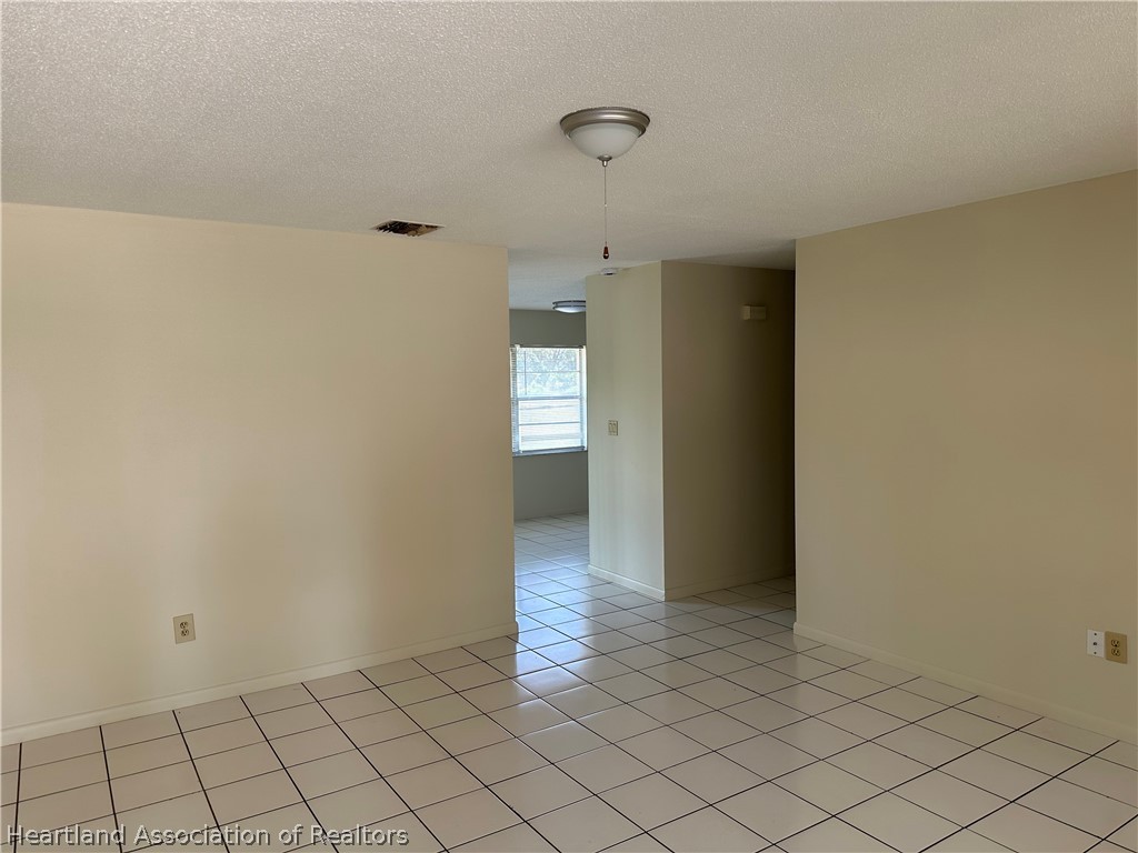 7422 Valencia Road Sebring, FL 33876 - Photo 3 of 18