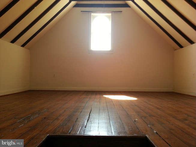 Bedroom (Master)