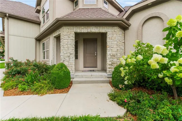 $620,000 | 4443 Sienna Ridge, Riverside, MO 64150