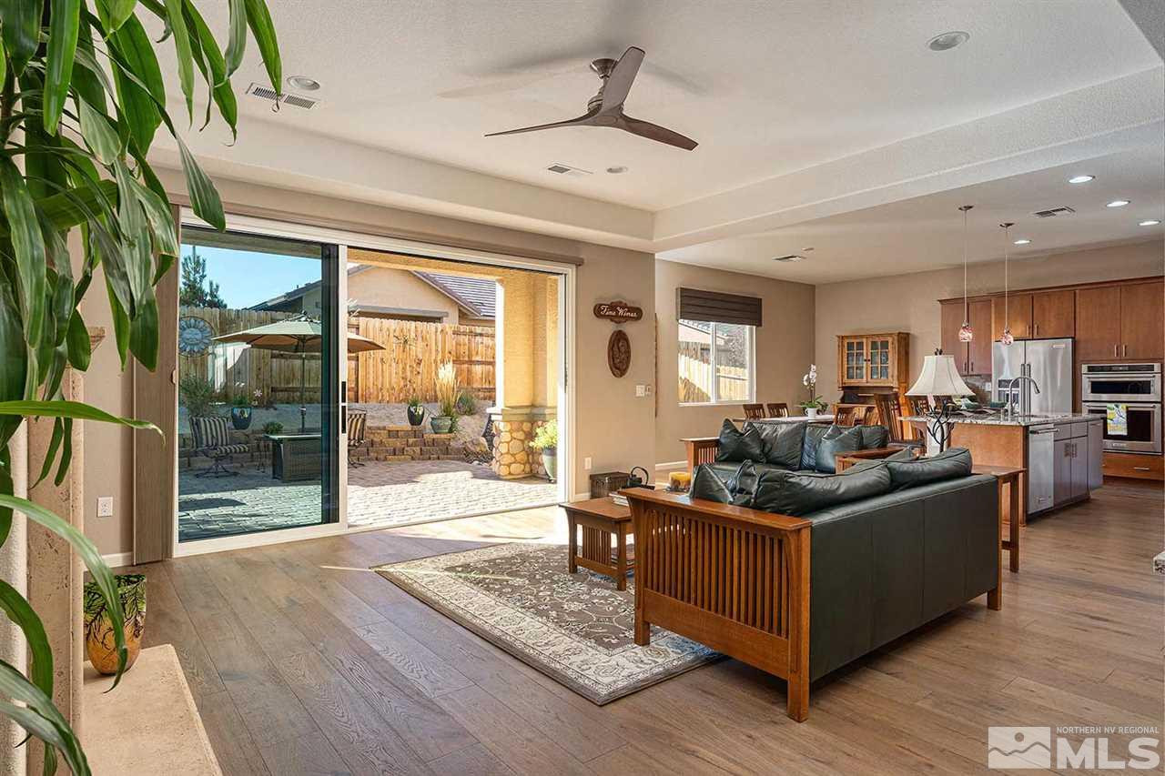 10055 Fritz Lane Reno, NV 89521 - Photo 3 of 25 Photo 3