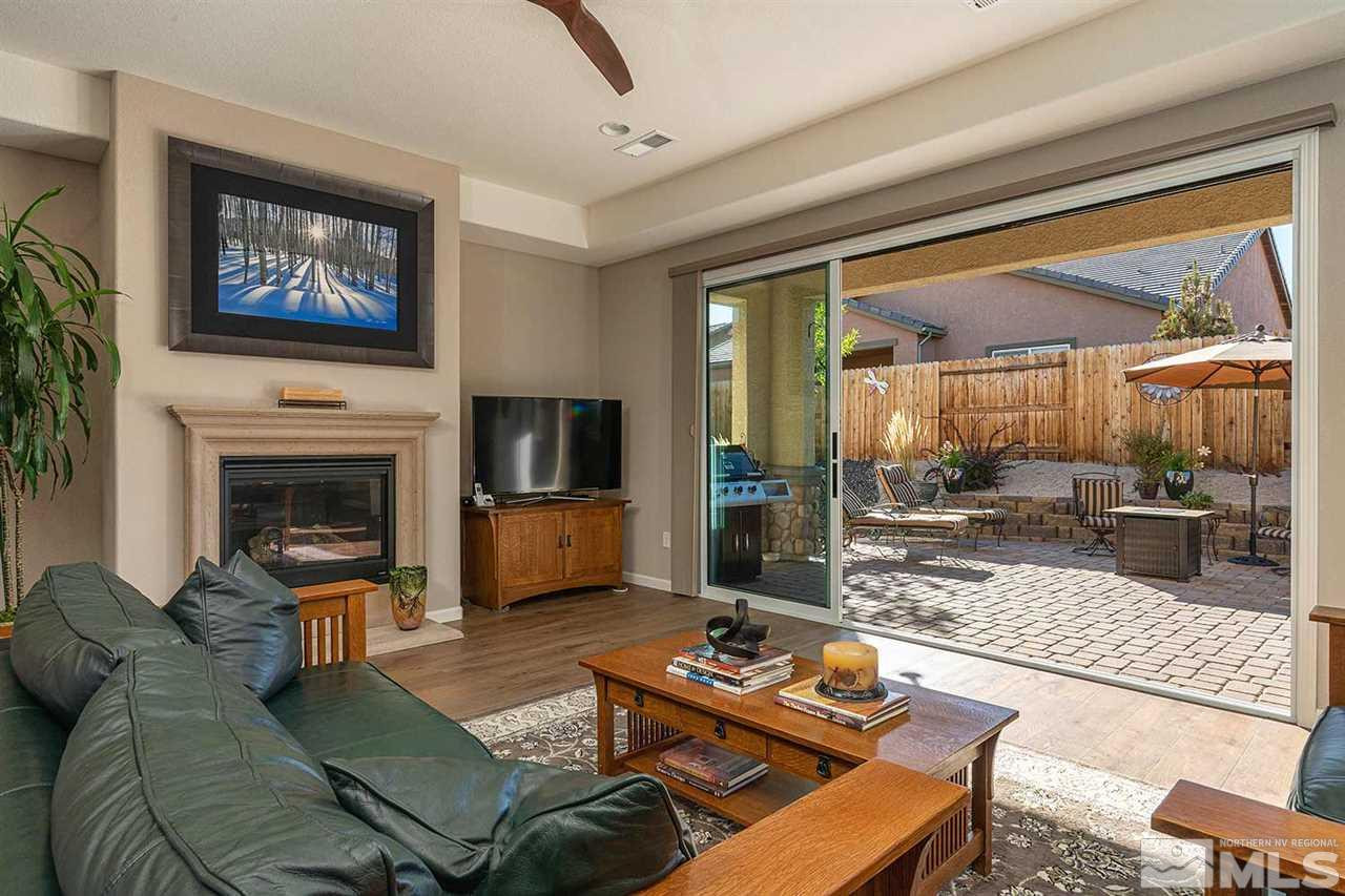 10055 Fritz Lane Reno, NV 89521 - Photo 4 of 25 Photo 4
