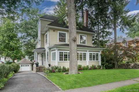 $2,195,000 | 33 Young Avenue, Pelham, NY 10803