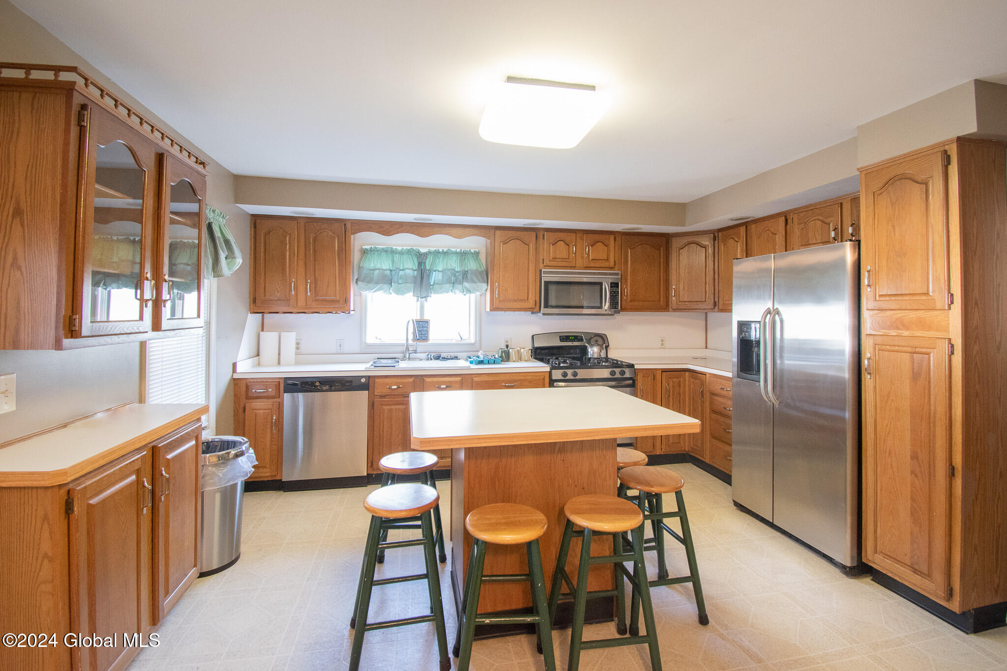 61 Osborne Road Colonie, NY 12205 - Photo 5 of 25 DSC_0780
