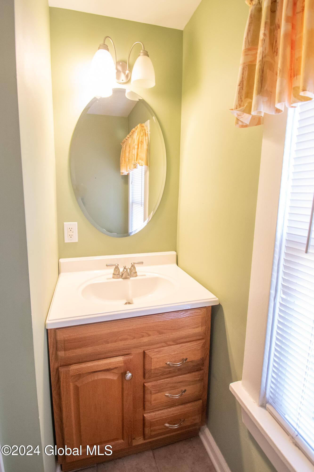 61 Osborne Road Colonie, NY 12205 - Photo 9 of 25 DSC_0789