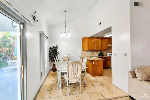 $399,999 | Undisclosed Address, Bakersfield, CA 93307