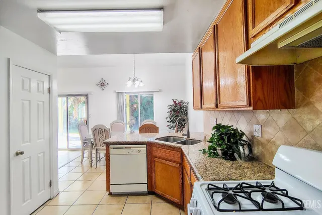 $399,999 | Undisclosed Address, Bakersfield, CA 93307