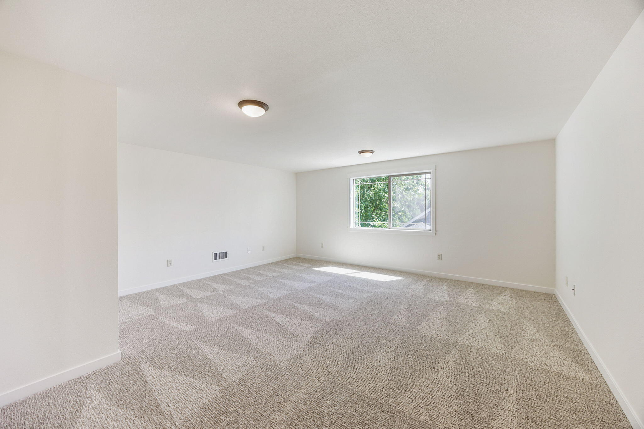 641 Spring Valley Drive Medford, OR 97501 - Photo 30 of 39 A31