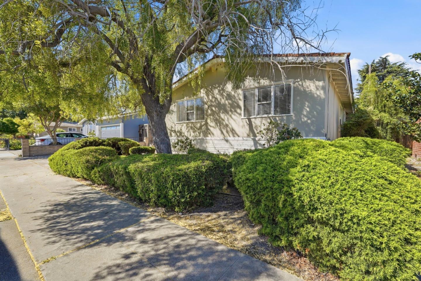 725 Santa Rita Street Sunnyvale, CA 94085 - Photo 2 of 34