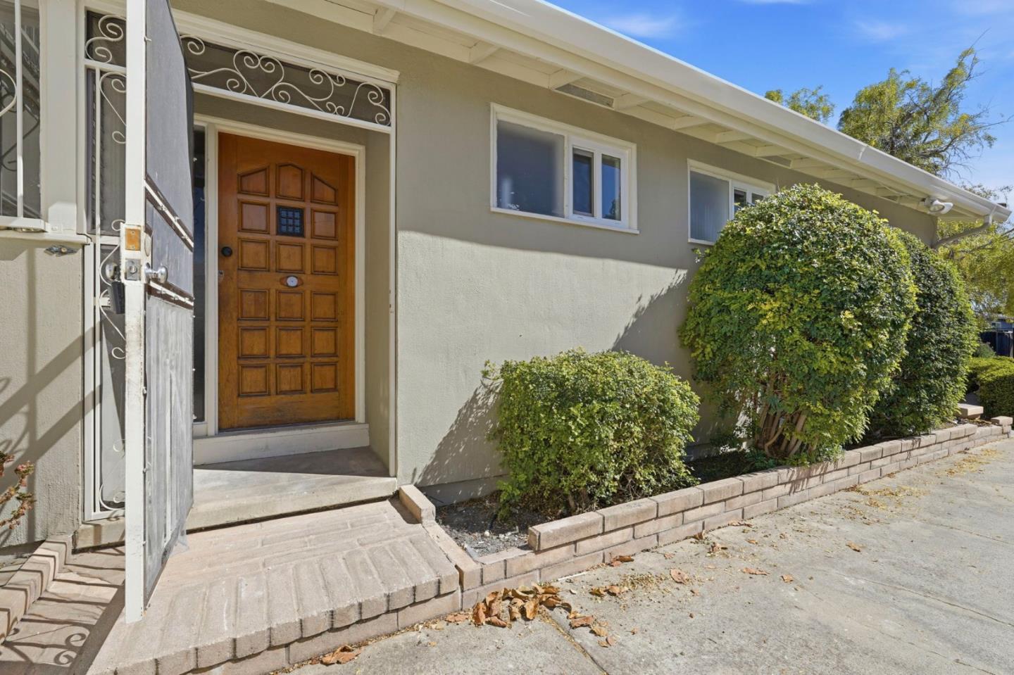 725 Santa Rita Street Sunnyvale, CA 94085 - Photo 3 of 34
