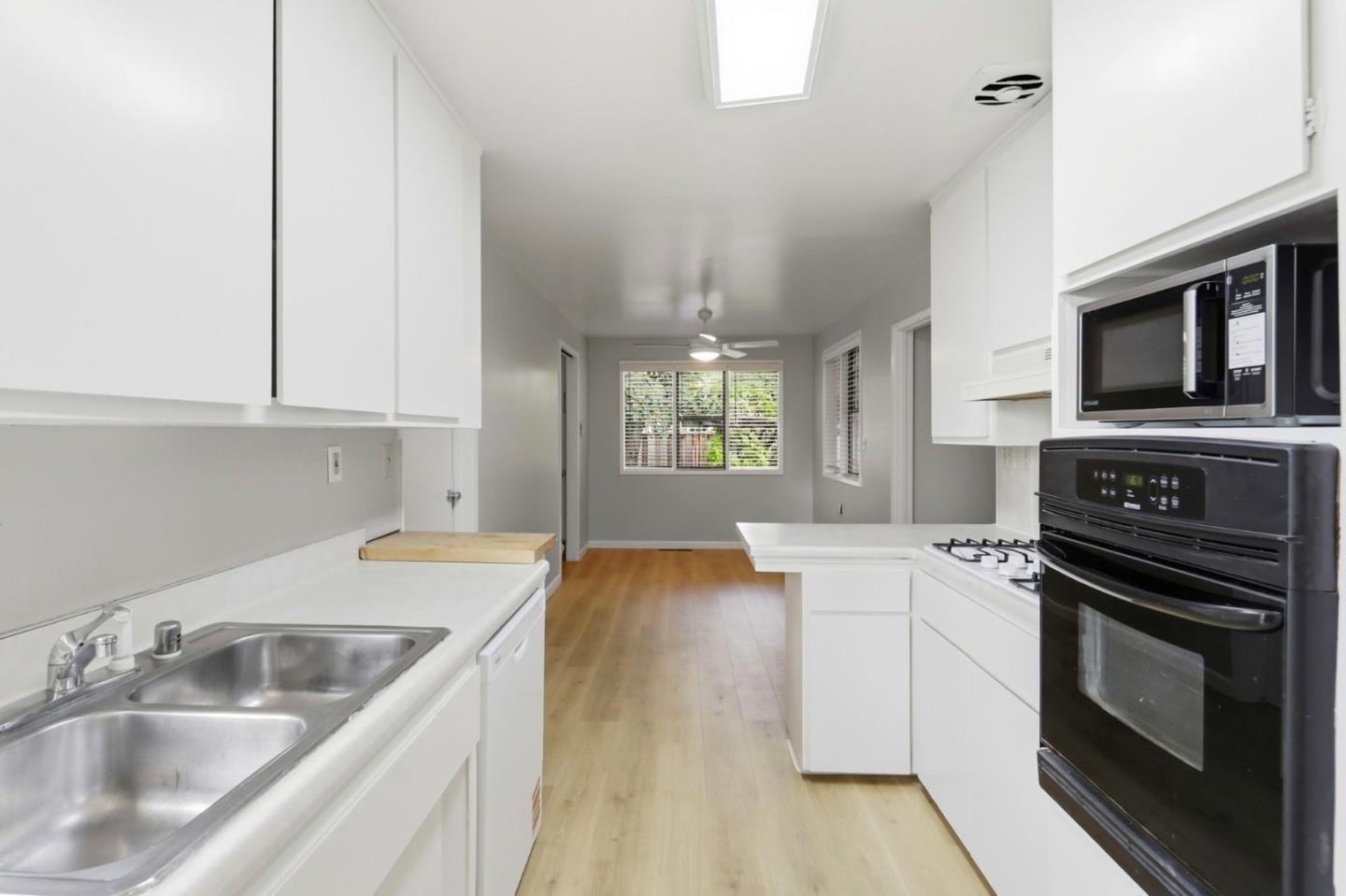 725 Santa Rita Street Sunnyvale, CA 94085 - Photo 7 of 34