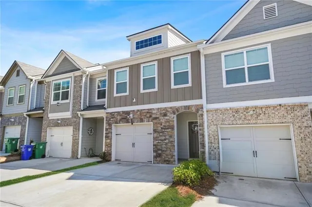 $270,000 | 6415 Shalks Crossing Drive, Lithonia, GA 30058
