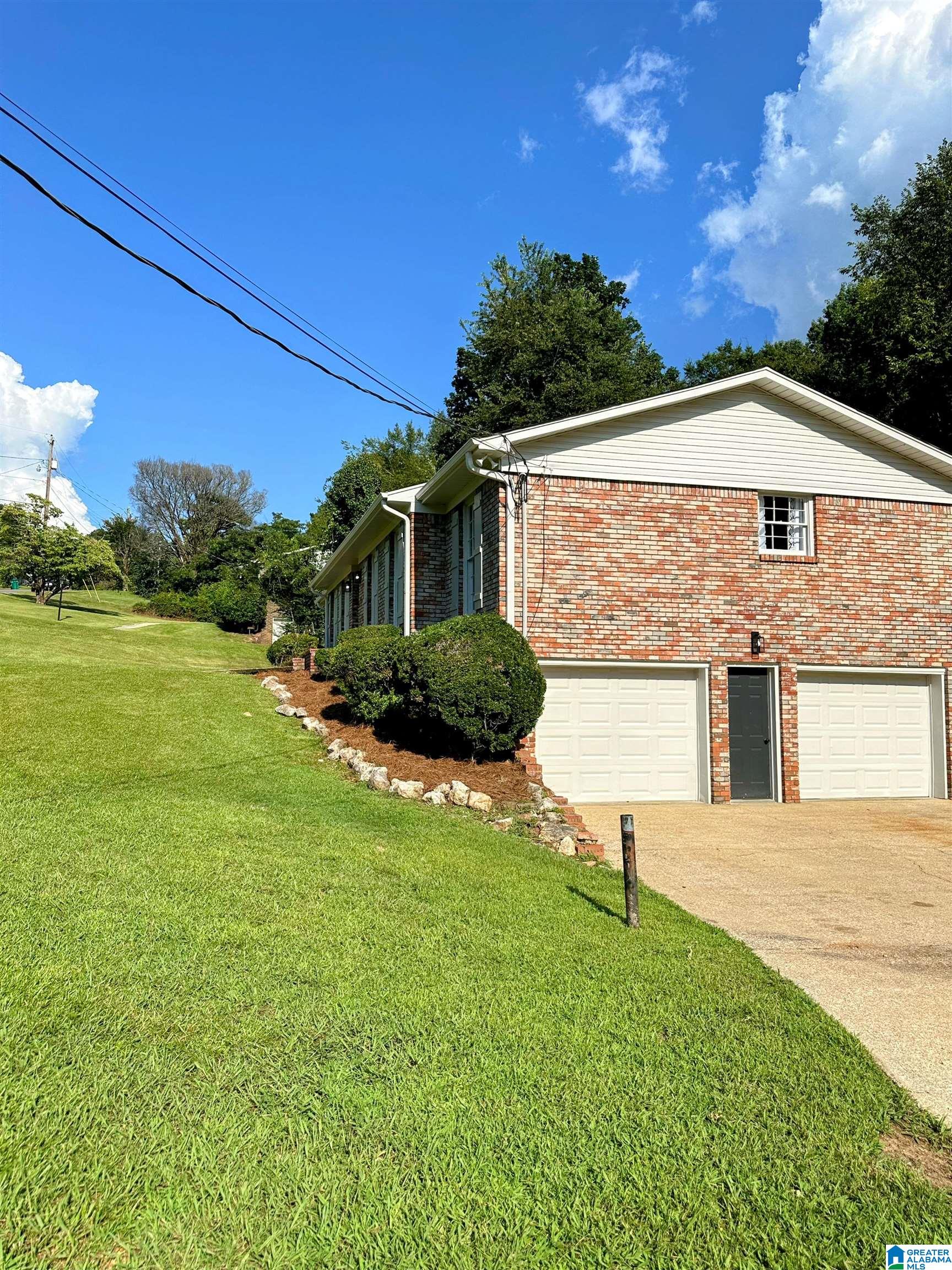 305 34th Avenue Northeast Birmingham, AL 35215 - Photo 3 of 36