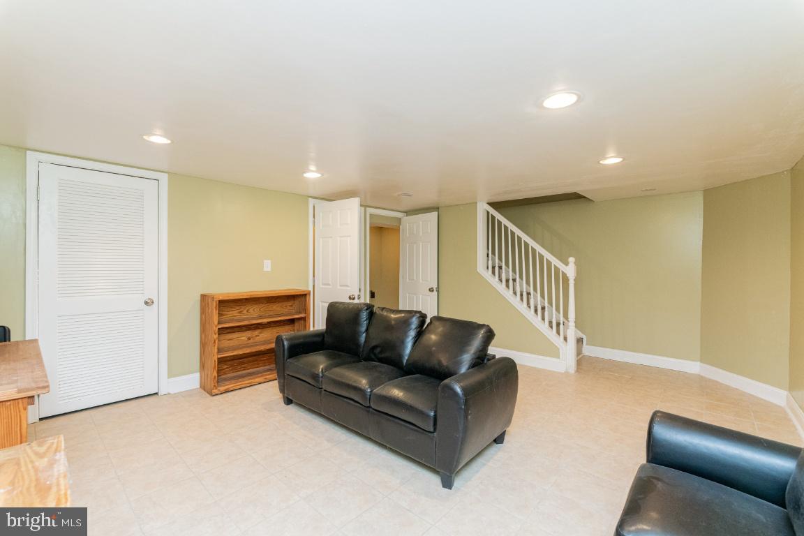 1045 Reverdy Road Baltimore, MD 21212 - Photo 15 of 28
