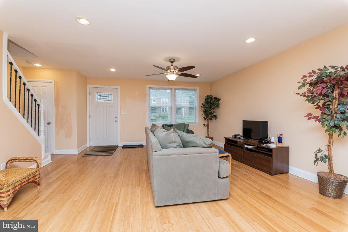 1045 Reverdy Road Baltimore, MD 21212 - Photo 3 of 28