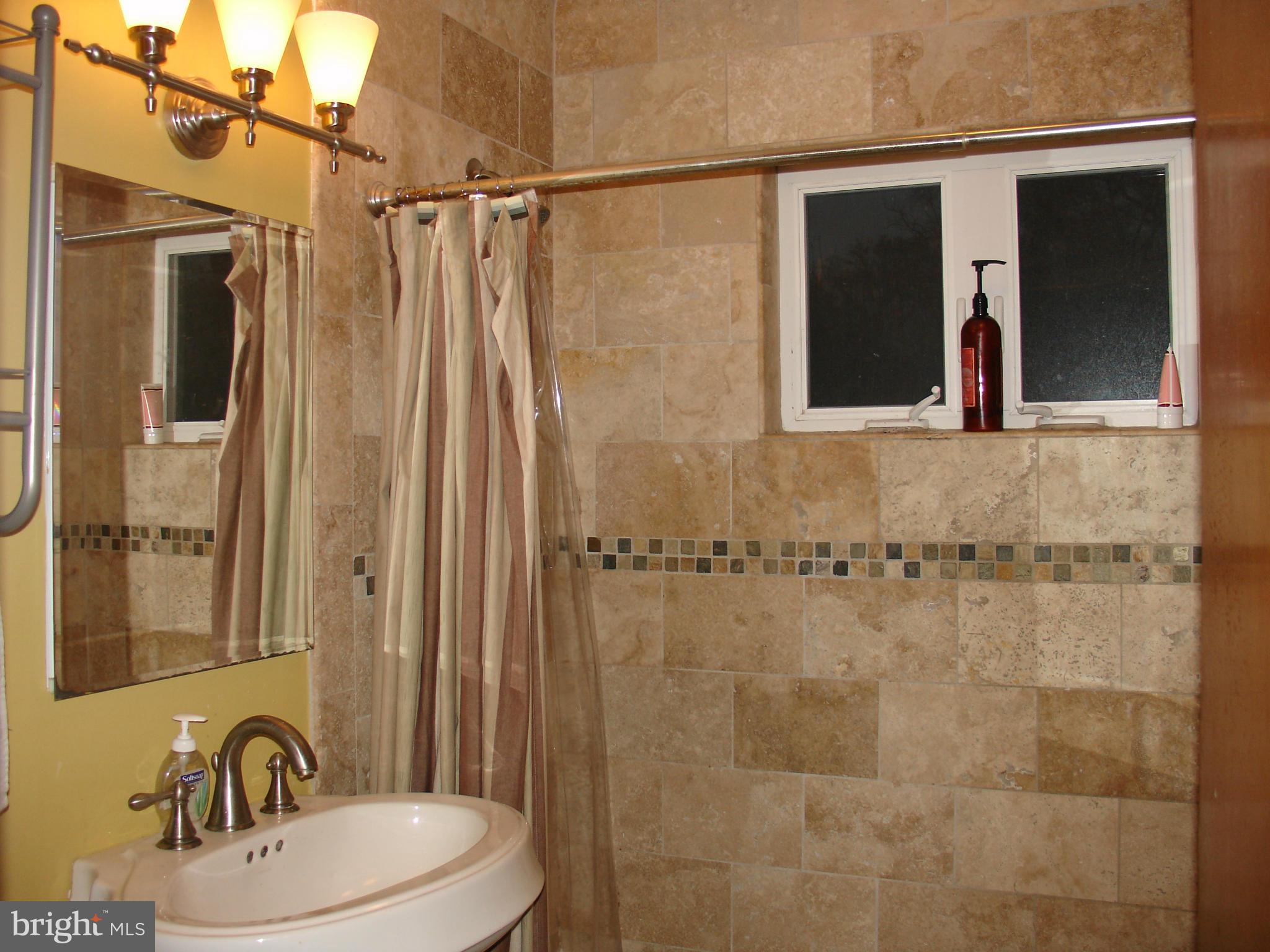 10412 Rodney Road Silver Spring, MD 20903 - Photo 18 of 20 Bath